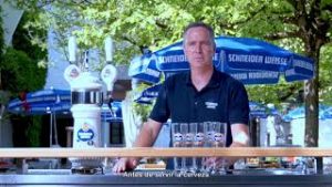 Video Schneider Weisse - Servir Cerveza