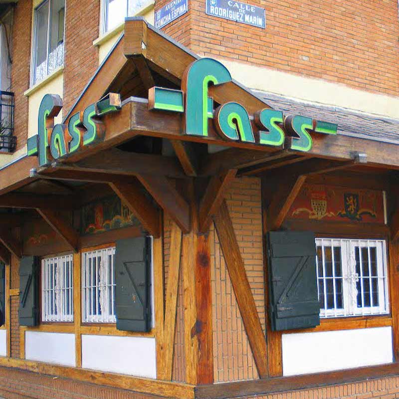 Fass: Cervezas y gastronomía alemana